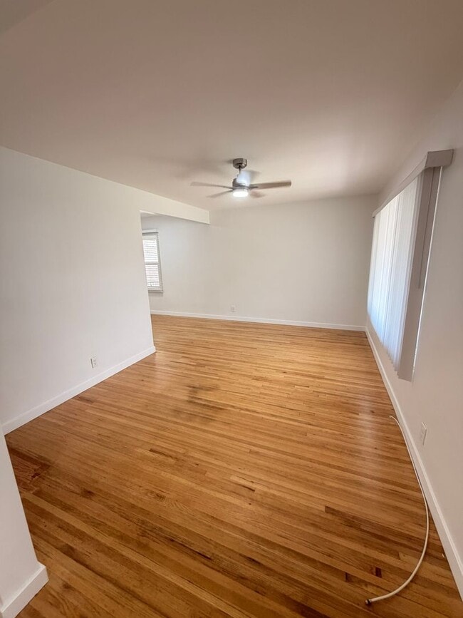 Building Photo - Remodeled 3 Bedroom Norwalk House For Rent!