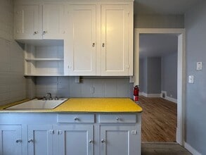 Building Photo - 113 N Hamilton St