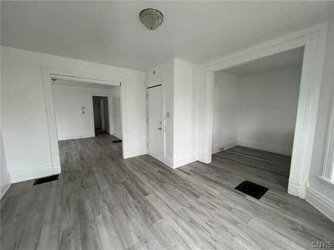 Foto del edificio - 229 Kellogg St