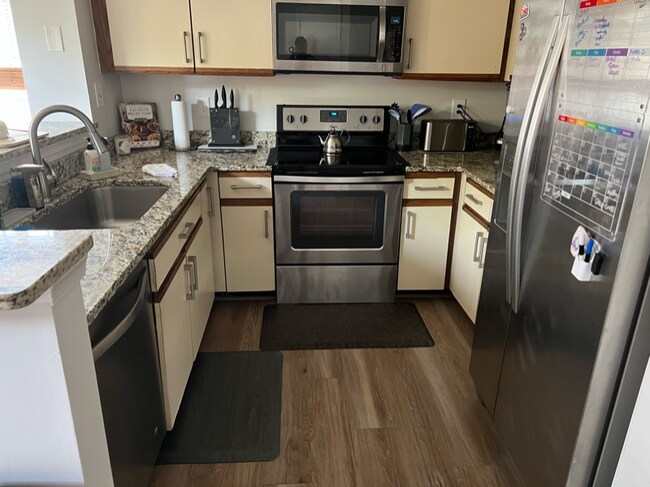Building Photo - 6015 Curtier Dr