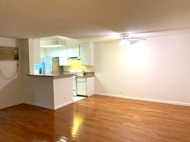 Foto del edificio - 11825 Courtleigh Dr