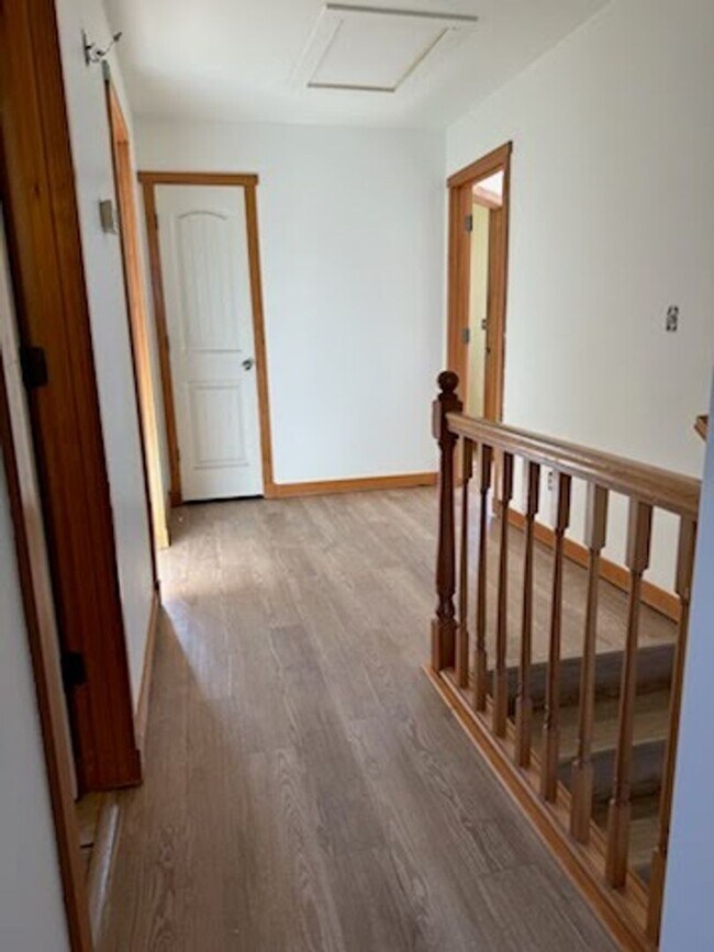 Foto del edificio - 3 Bed 2.5 Bath in Belgrade with attached g...