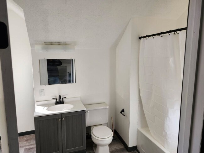 Foto del edificio - 113 S Polk St