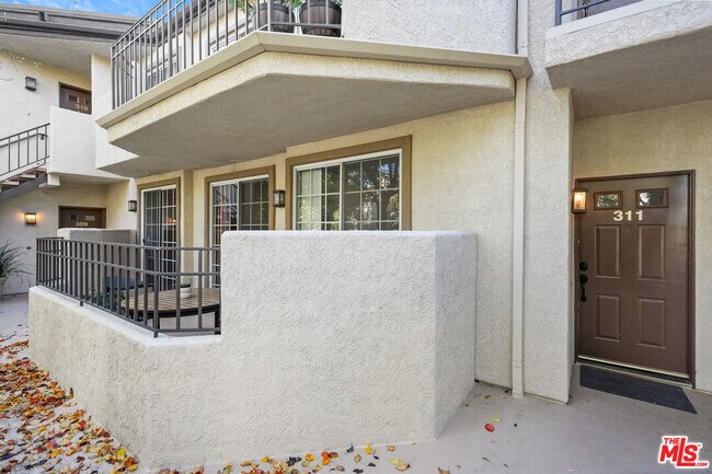 Building Photo - 24149 Del Monte Dr.