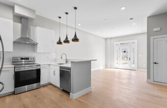 Building Photo - 52 Snow Hill St