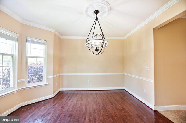 Building Photo - 2105 Eastport Way