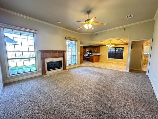 Building Photo - BEAUTIFUL HOME IN AZALEA GARDENS