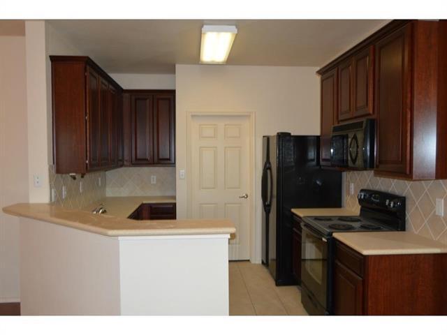 Foto del edificio - 8605 Brunswick Dr