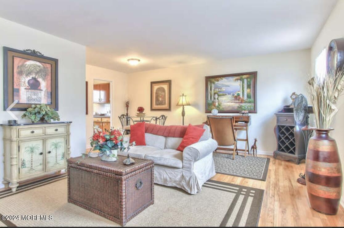 Primary Photo - 1128 Borden Ave