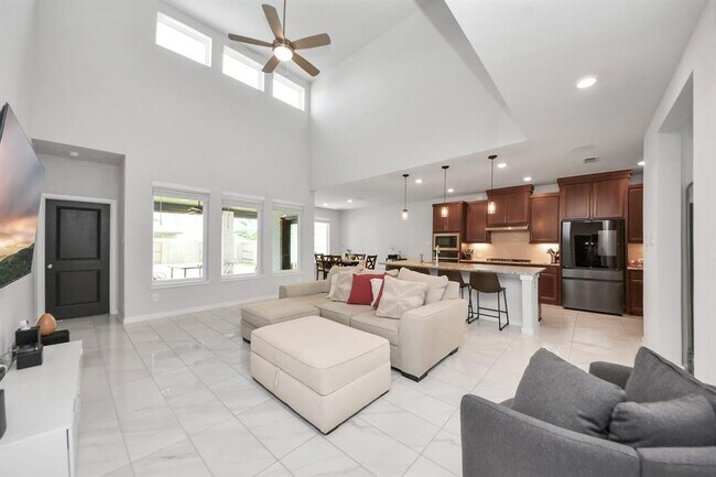 Building Photo - 21638 Laggan Clf Ln