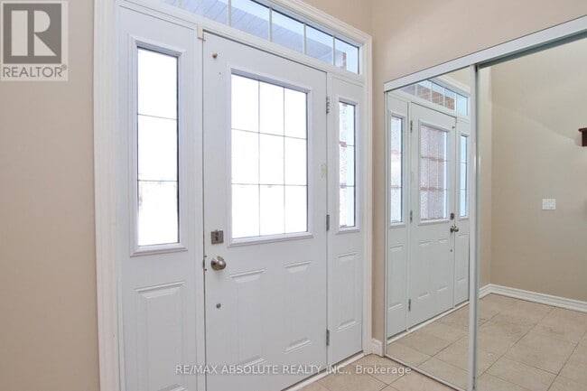 Photo du bâtiment - 346 Glenbrae Ave