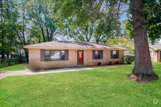 Building Photo - 2403 Yorkshire Cir SW