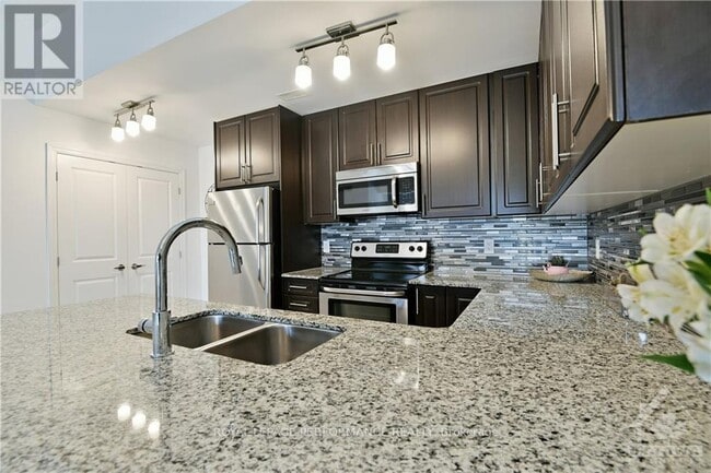 Building Photo - 284 Big Sky Private