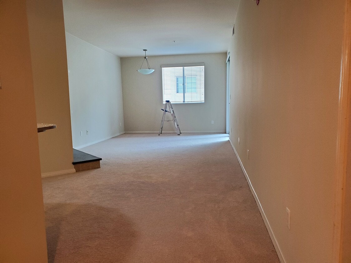 Living/Dining - 4180 Fair Ave