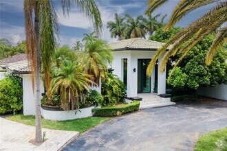 Building Photo - 7300 SW 77th Ave