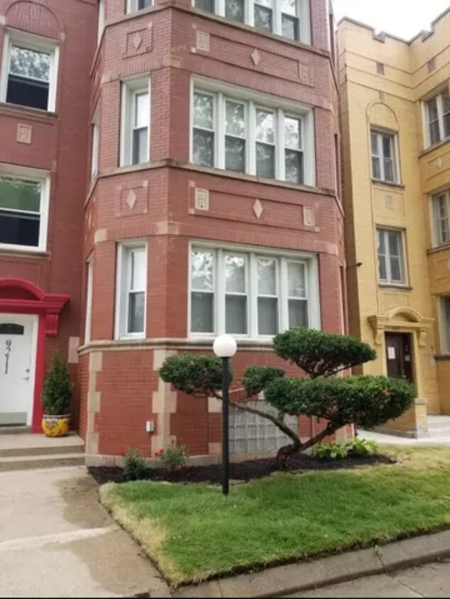Foto principal - 9211 S Bishop St