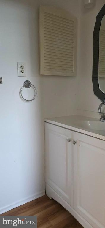 Building Photo - 601 9th St