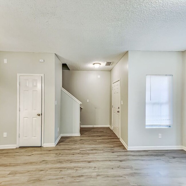 Building Photo - 3130 Oakley Pl
