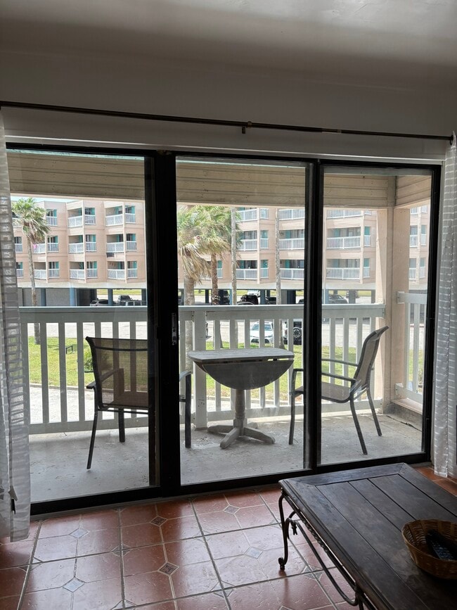 Building Photo - 3938 Surfside Blvd