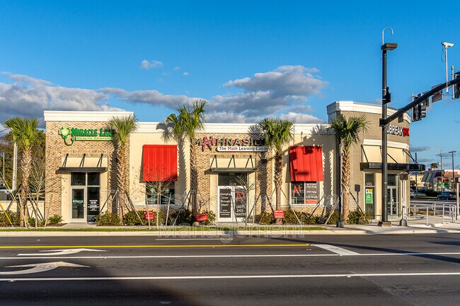 Building Photo - 2645 S Orange Ave
