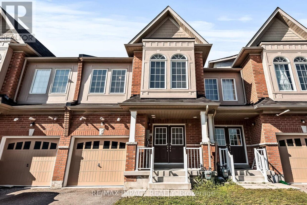Primary Photo - 626 KRAWCHUK CRESCENT