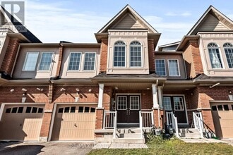 Building Photo - 626 Krawchuck Cres