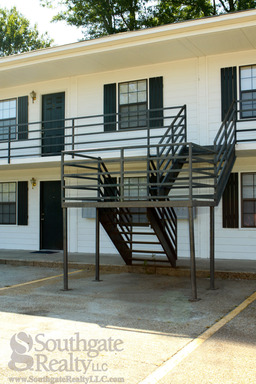 Building Photo - 2006 Oak Grove Rd