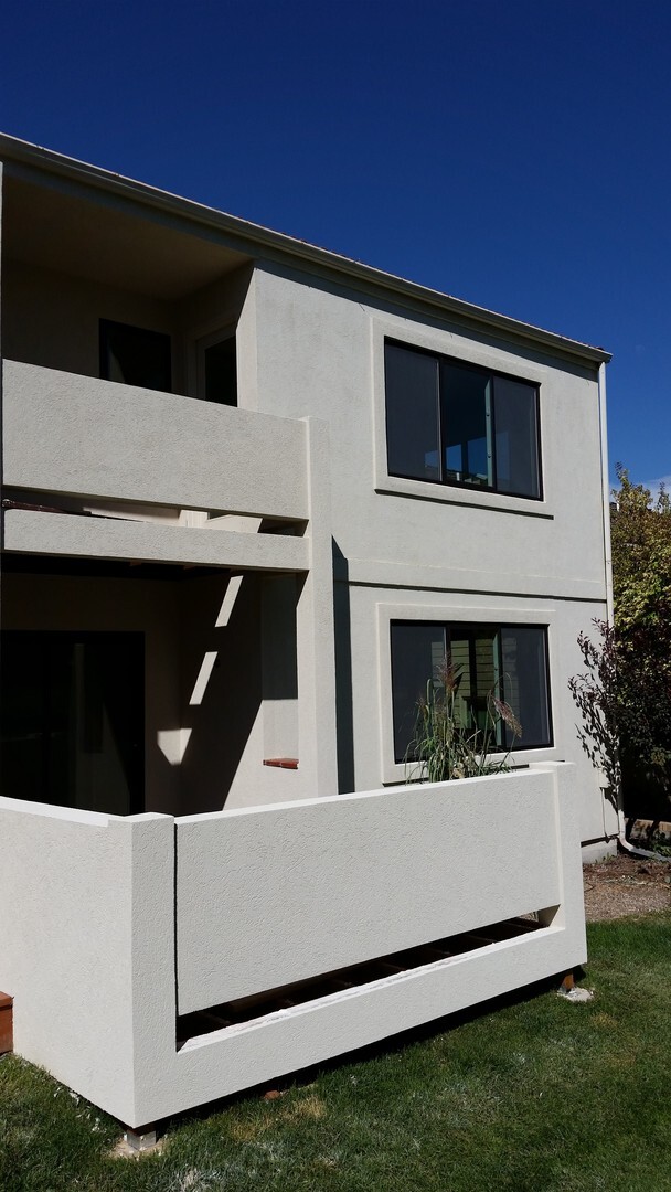 Building Photo - Golf Course Townhome for Rent