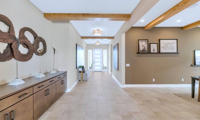 Foto del edificio - Rates Vary: $4,995 - $9,995
