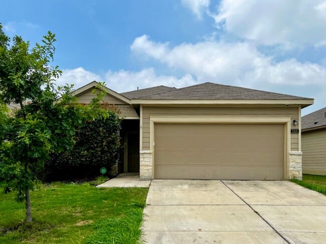 Northeast Crossing Neighborhood. Close to ... - Northeast Crossing Neighborhood. Close to ... House