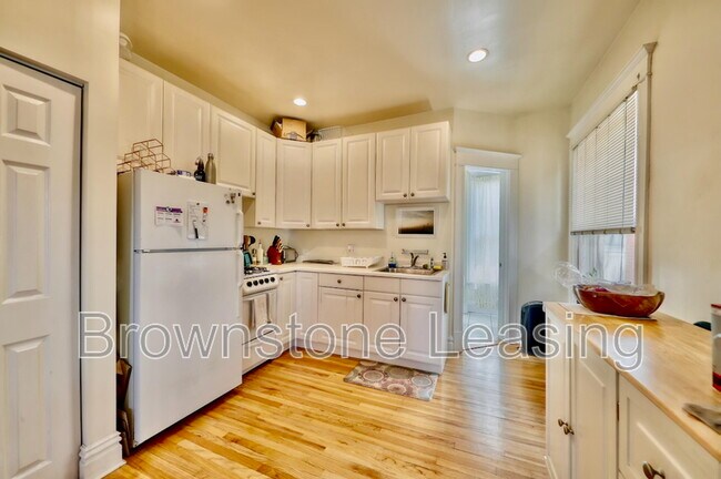 Foto del edificio - 1124 Emerson St