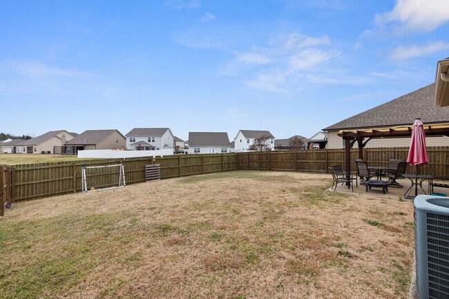 Building Photo - 3213 Mapleside Ln
