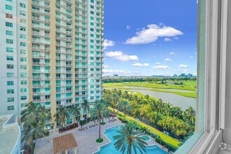 Building Photo - 1755 E Hallandale Beach Blvd