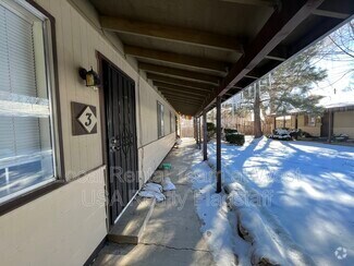 Building Photo - 2219 E Dortha Ave