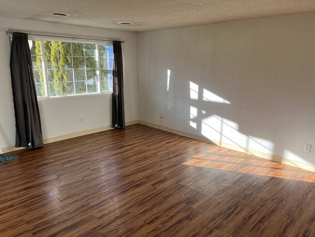 Foto del edificio - Comfortable & Convenient Duplex in Richland