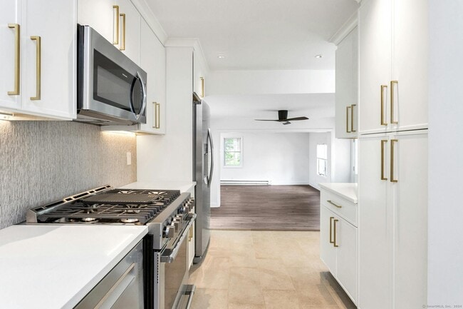 Building Photo - 124 Minturn Pl