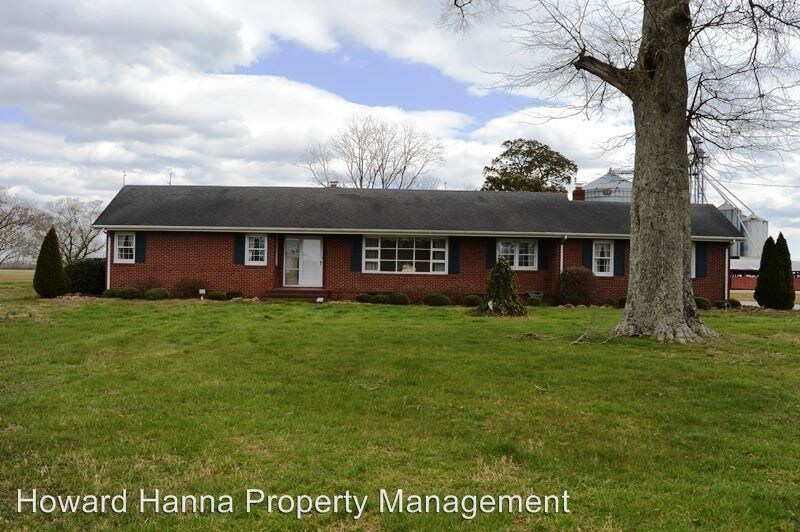Primary Photo - 143 N Indian Town Rd