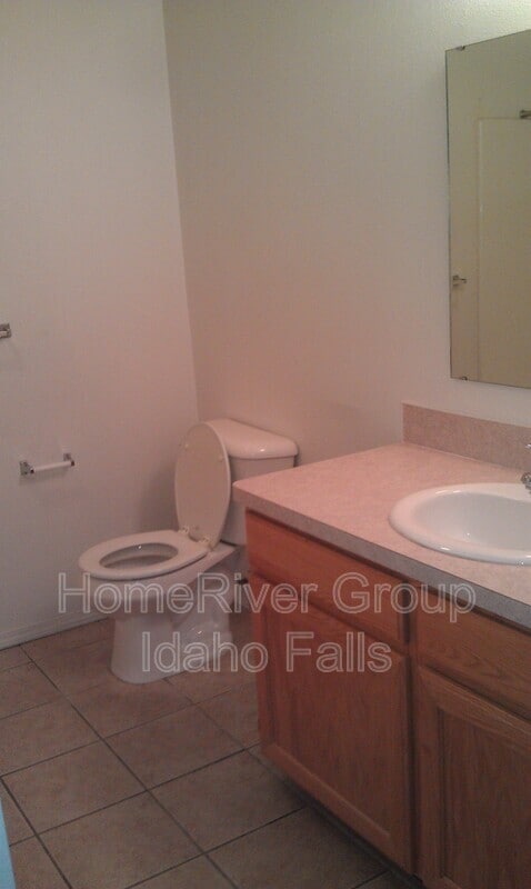 Building Photo - 3190 Chasewood Dr