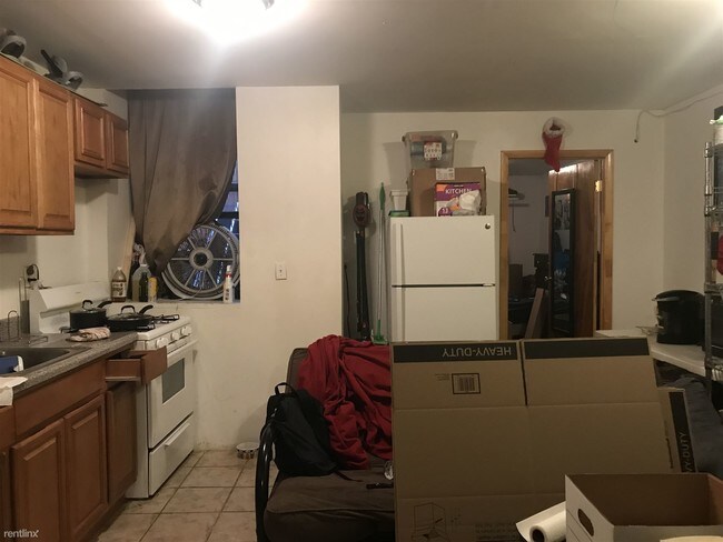 Building Photo - 3 br, 1 bath Apartment - 240 W 238th St