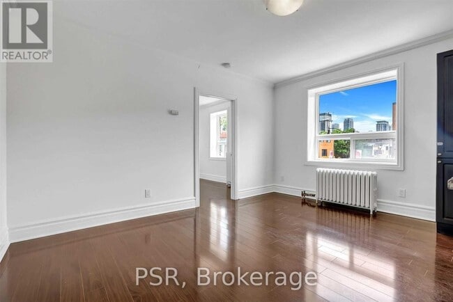 Building Photo - 2-2 Craighurst Ave