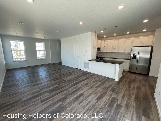 Building Photo - 3 br, 2.5 bath House - 1673 Marquette Alley