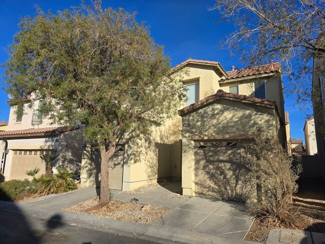 Building Photo - Cozy two-story single house