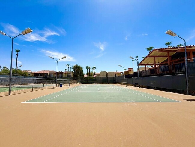 Foto del edificio - 1407 N Sunrise Way
