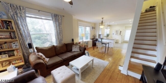 Building Photo - 61 Dunnell Rd