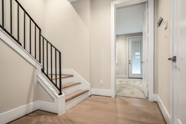 Foto del edificio - 838 Fisher St