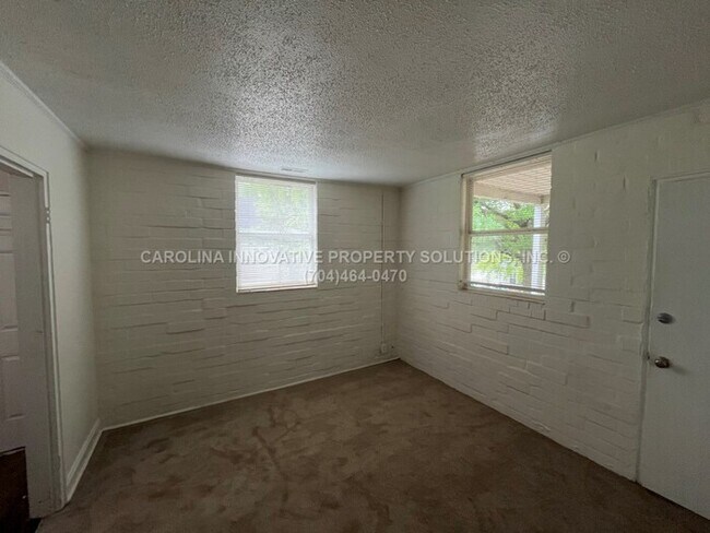 Foto del edificio - 2108 Rush Wind Dr