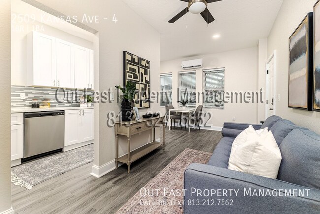 Foto del edificio - 2509 W Kansas Ave