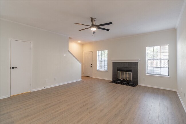 Foto del edificio - 9850 Pagewood Ln
