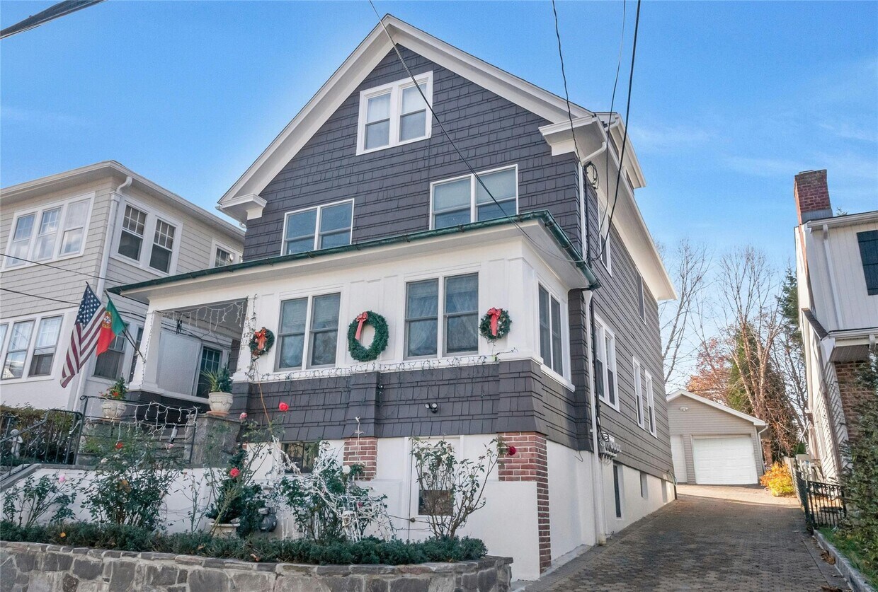 Primary Photo - 127 Gordon Ave