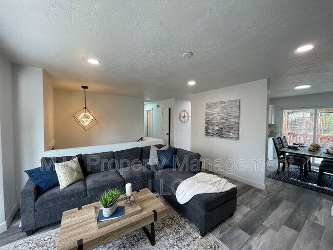 Foto del edificio - 3865 Brixton Rd